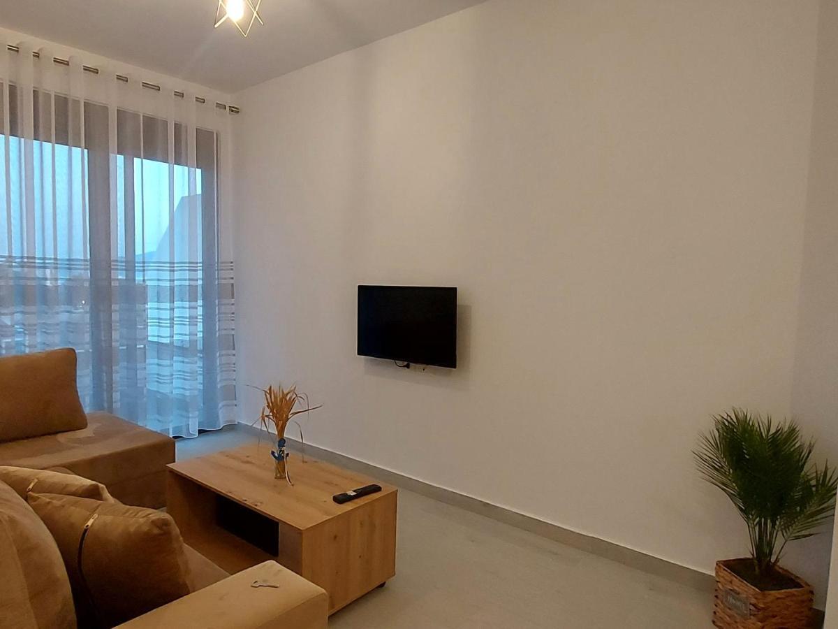 Duka Apartments Саранда Экстерьер фото